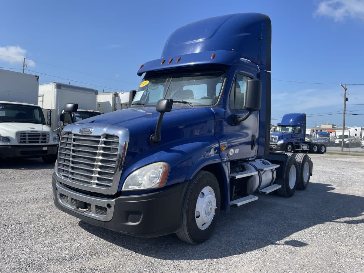 2020 FREIGHTLINER CASCADIA 125 in Saint Rose, LA