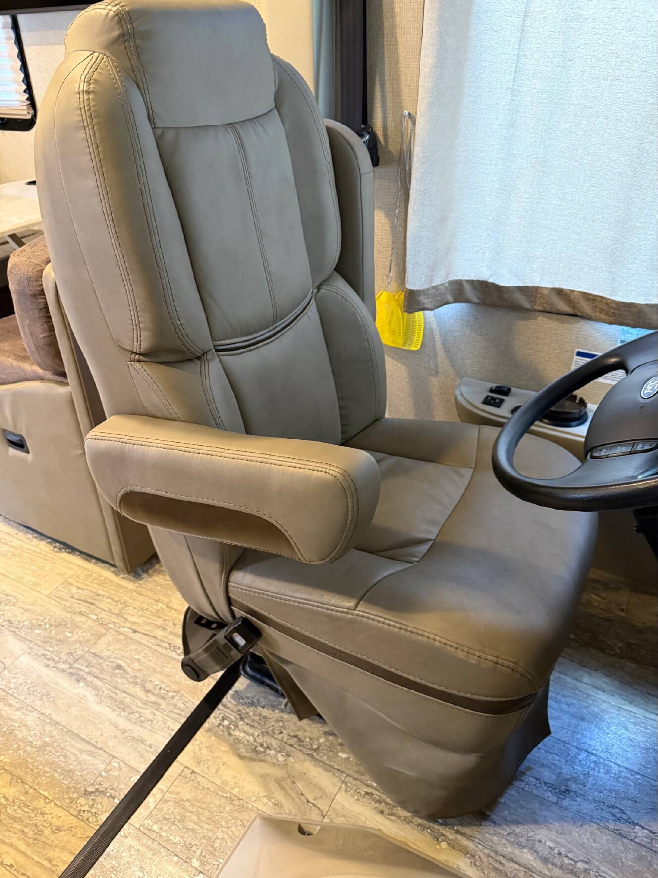 A photo of this 2018 Thor Motor Coach HURRICANE 34J