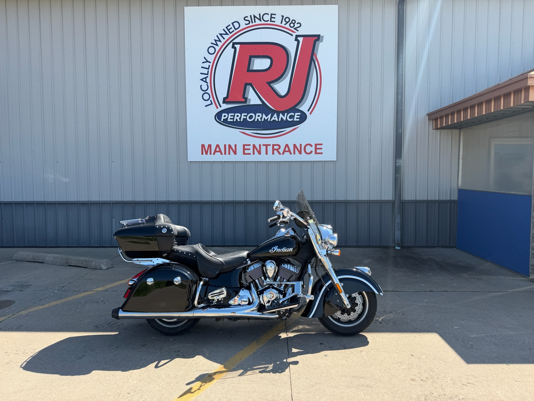2017 Indian Motorcycle Springfield® in Ottumwa, IA