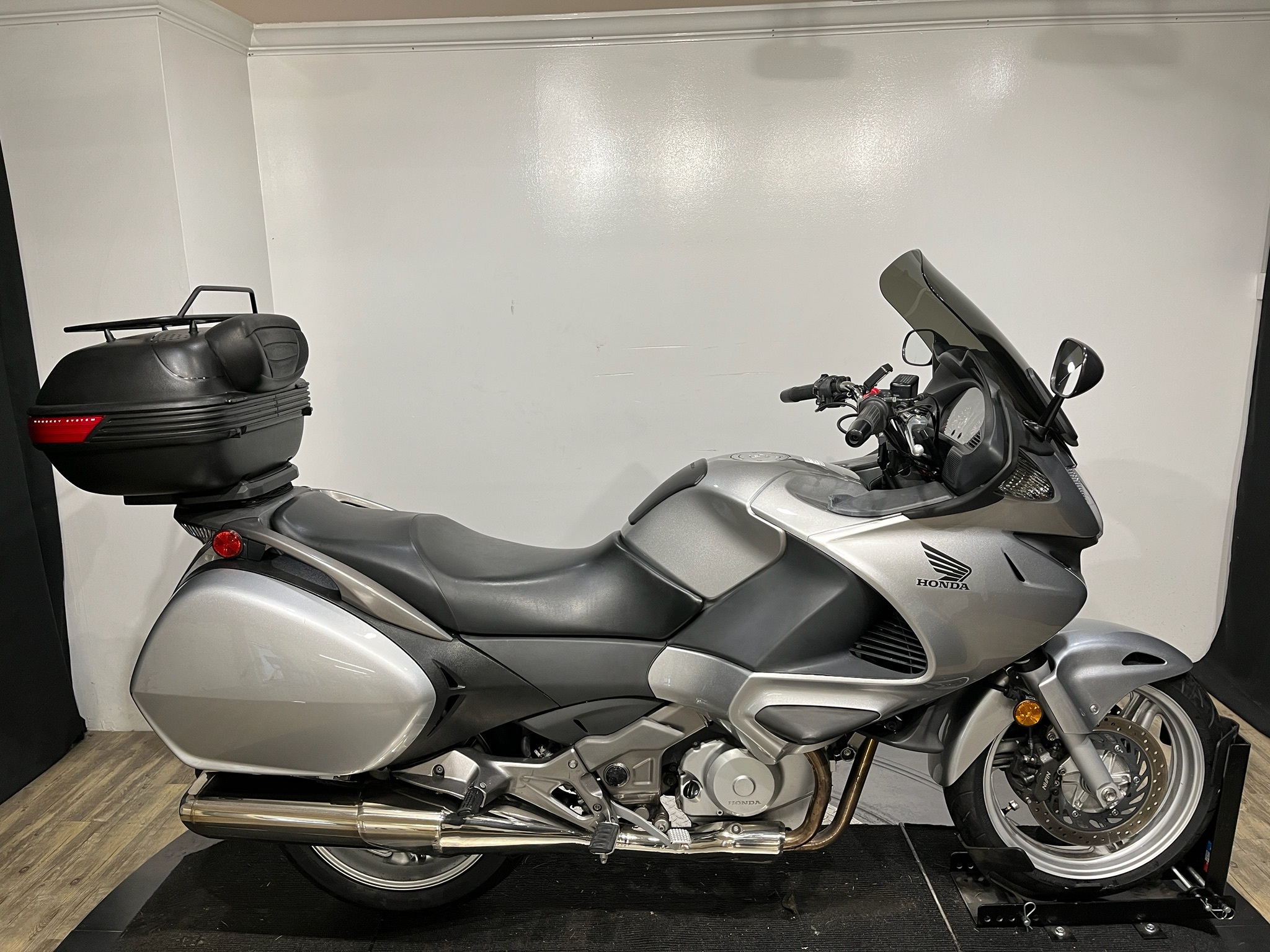 2010 Honda NT700V BASE in Wauconda, IL