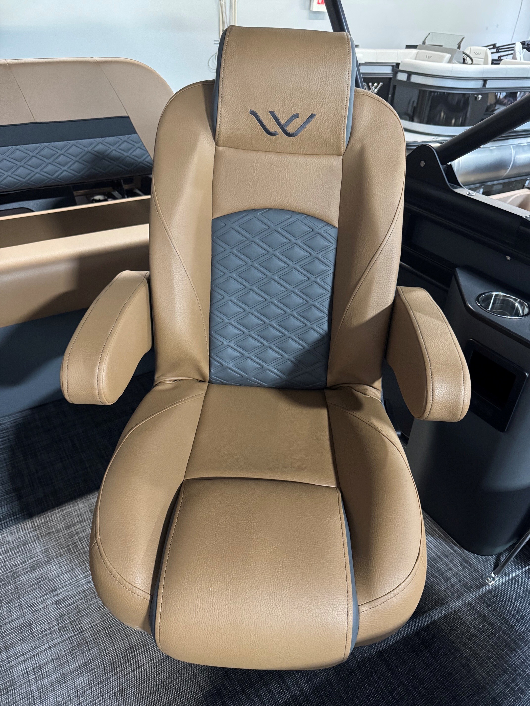 2026 Whisper Pontoons Vision V23 in spring lake park MN
