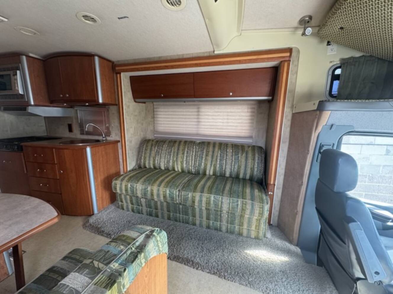 A photo of this 2007 Itasca Navion 24H