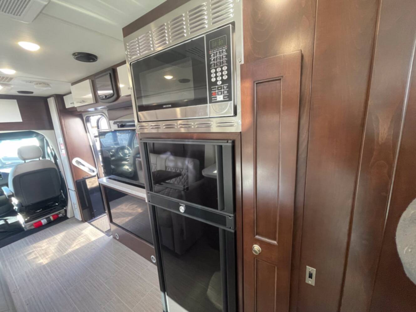 A photo of this 2022 Regency Ultra Brougham 25MB
