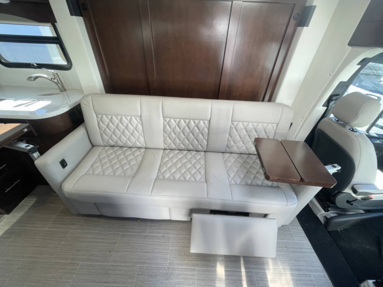 A photo of this 2022 Regency Ultra Brougham 25MB