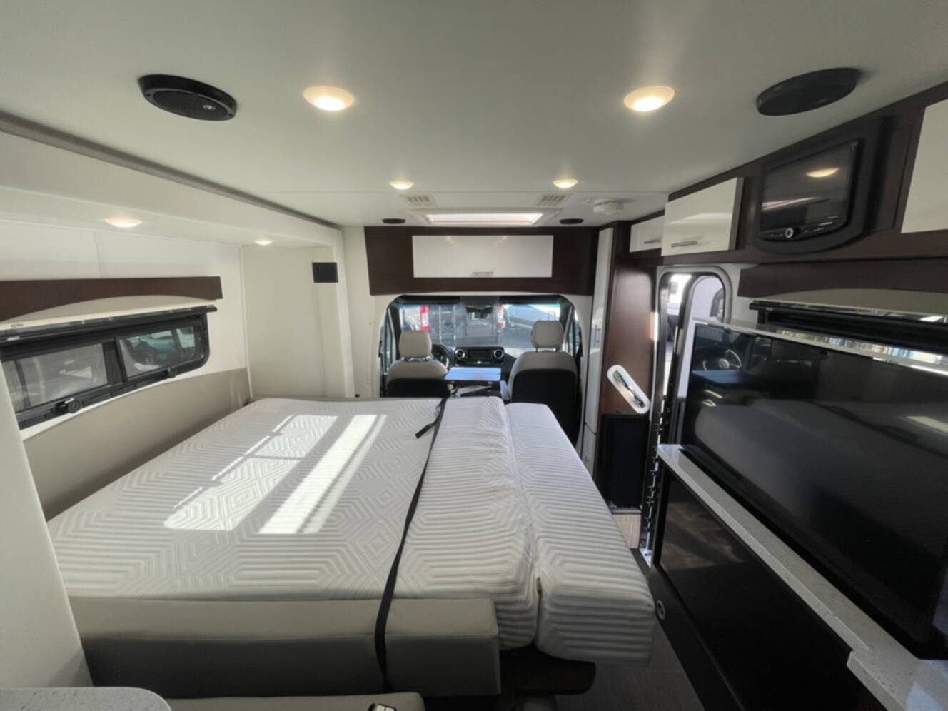 A photo of this 2022 Regency Ultra Brougham 25MB