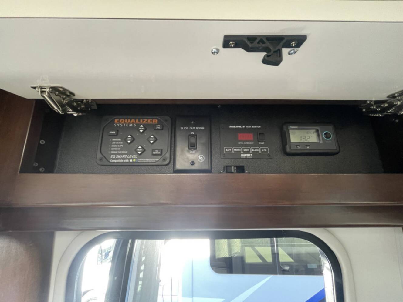 A photo of this 2022 Regency Ultra Brougham 25MB