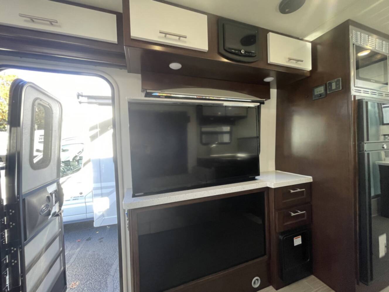A photo of this 2022 Regency Ultra Brougham 25MB