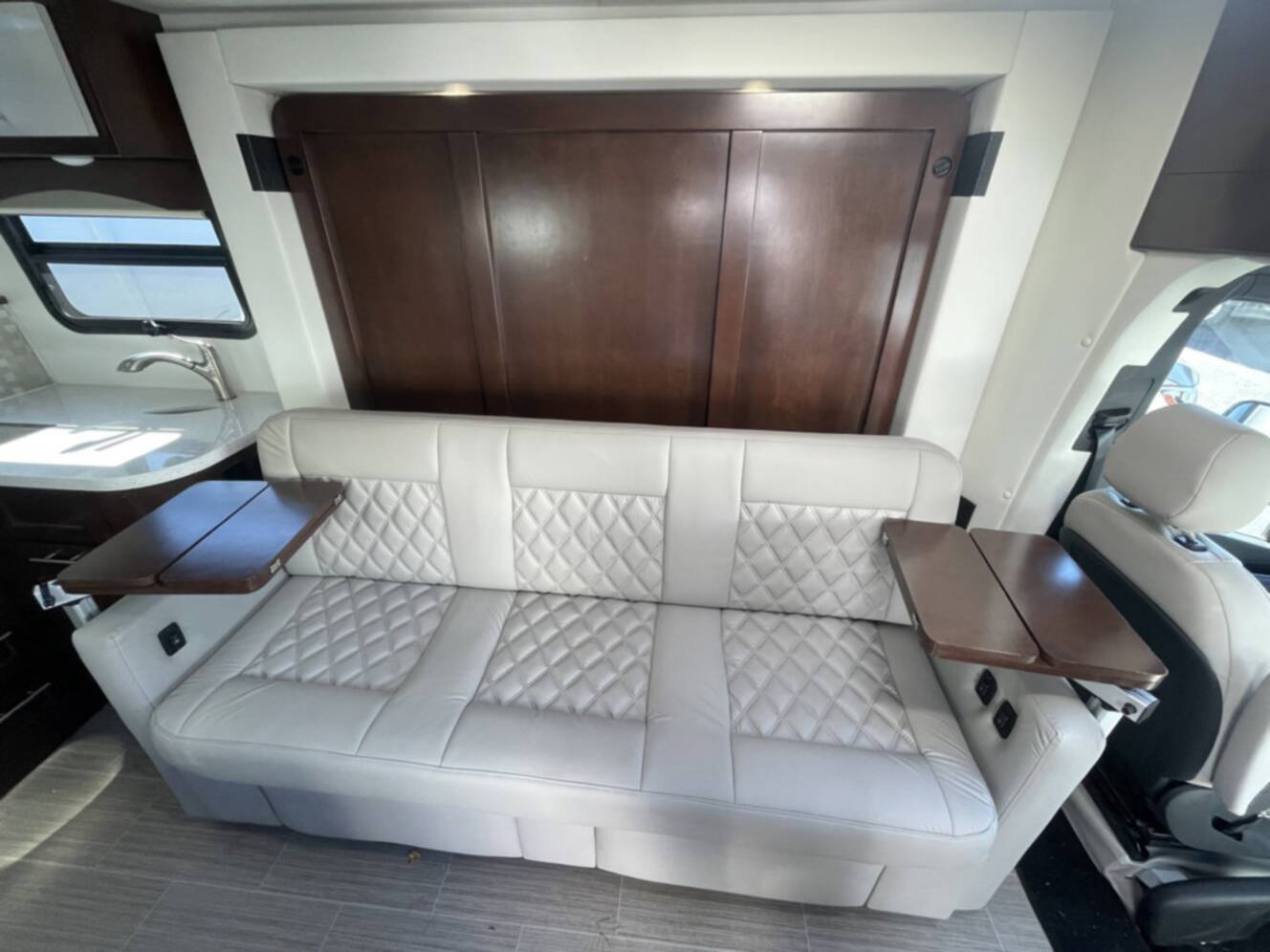 A photo of this 2022 Regency Ultra Brougham 25MB
