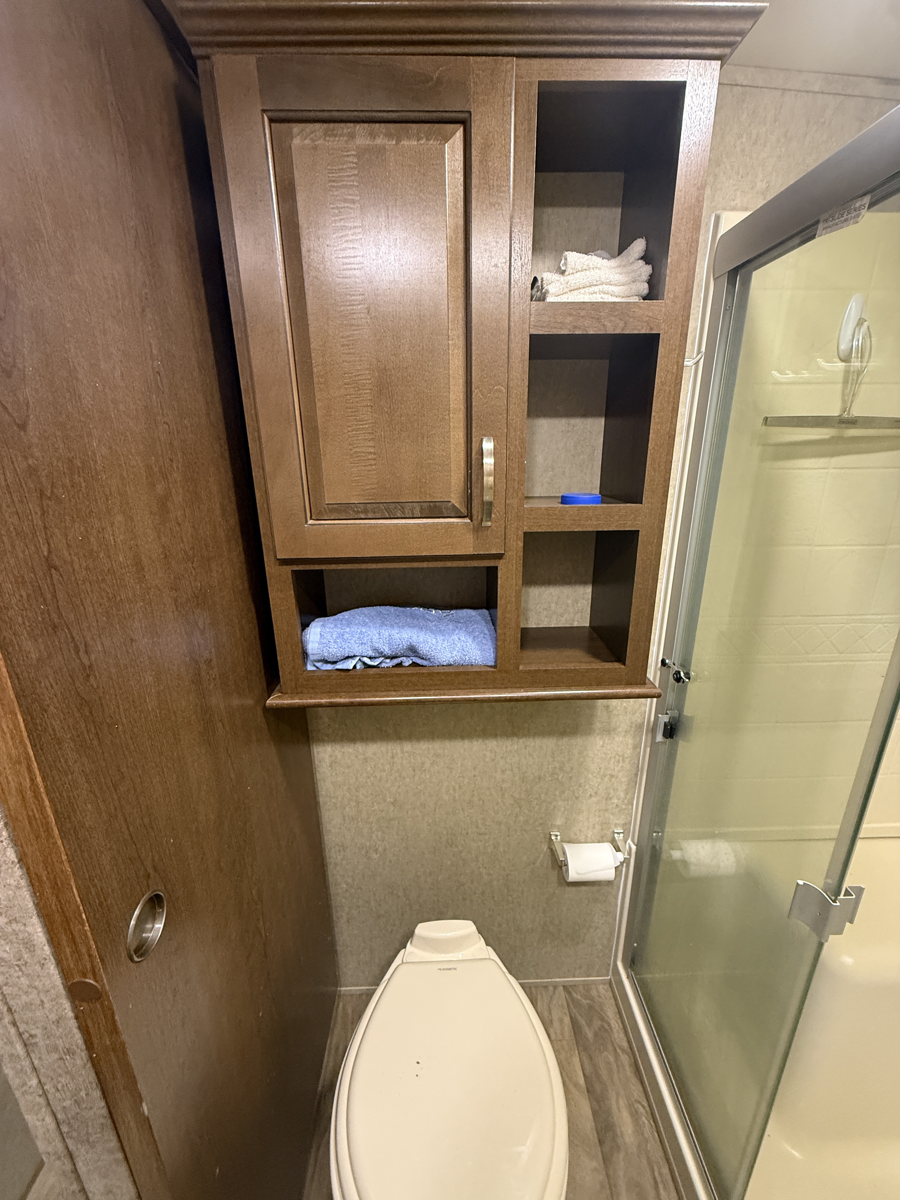 2018 Forest River CEDAR CREEK SILVERBACK 29RE in oak ridge TN