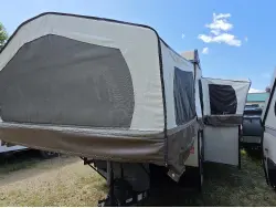2015 FOREST RIVER ROCKWOOD HW277
