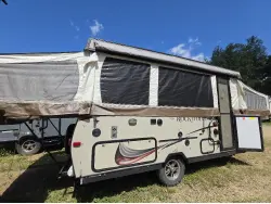 2015 FOREST RIVER ROCKWOOD HW277