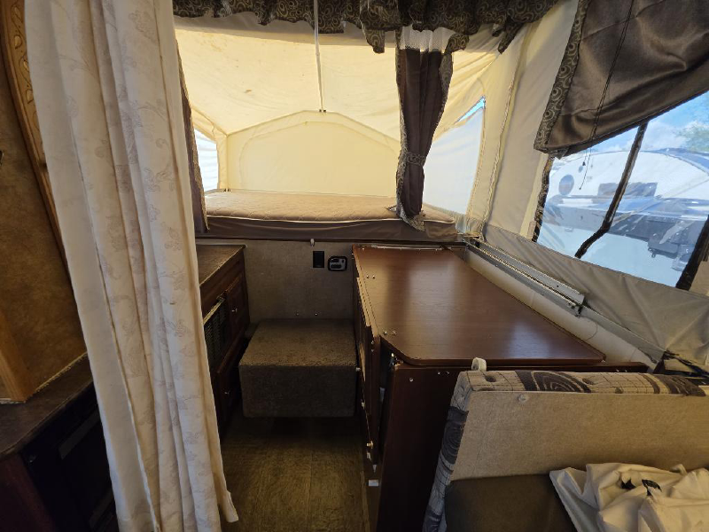 2015 FOREST RIVER ROCKWOOD HW277