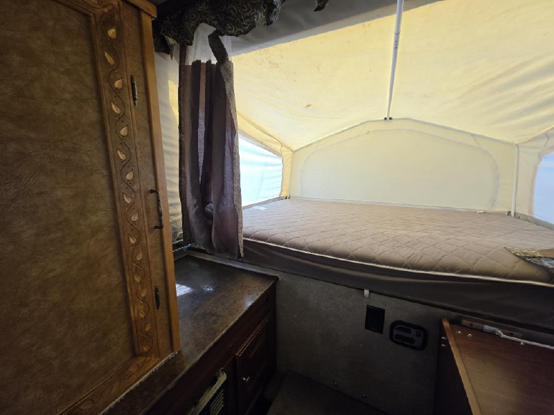 2015 FOREST RIVER ROCKWOOD HW277
