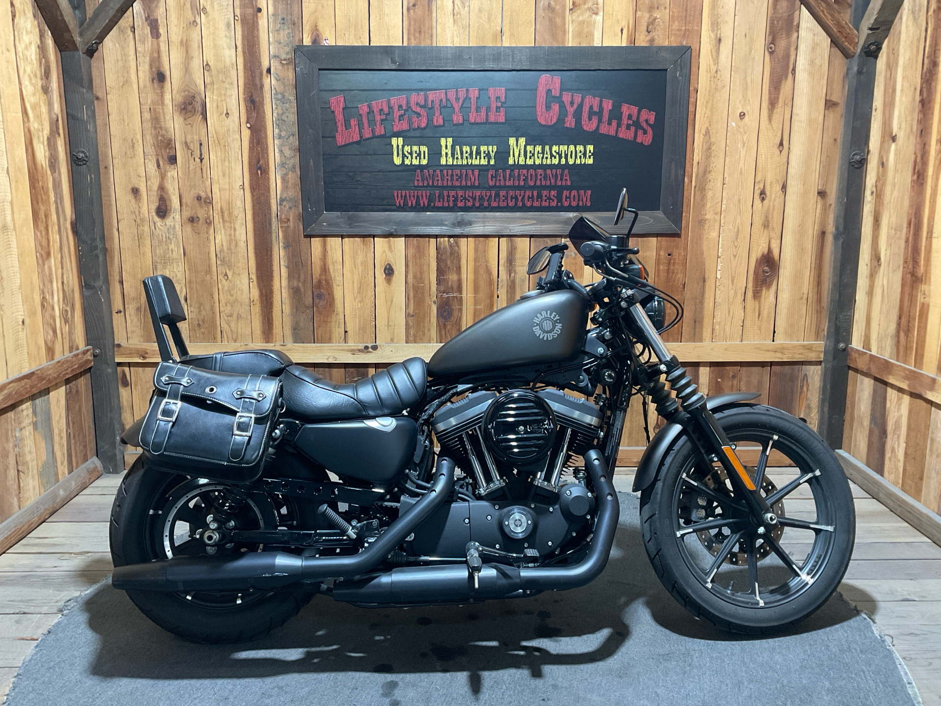 2021 Harley-Davidson Iron 883™ IRON in Anaheim, CA
