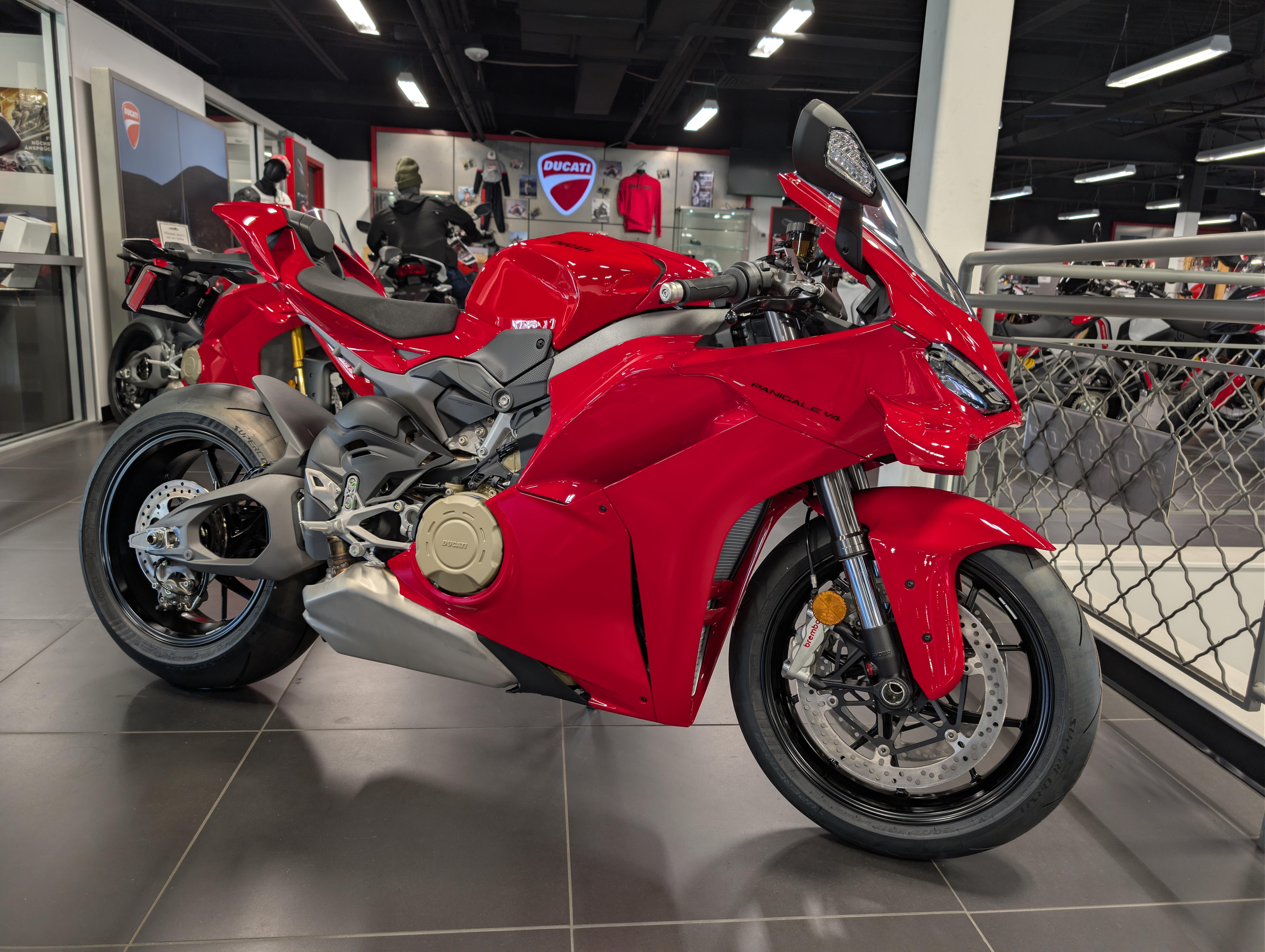 2026 Ducati PANIGALE V4 V4 in Metuchen, NJ
