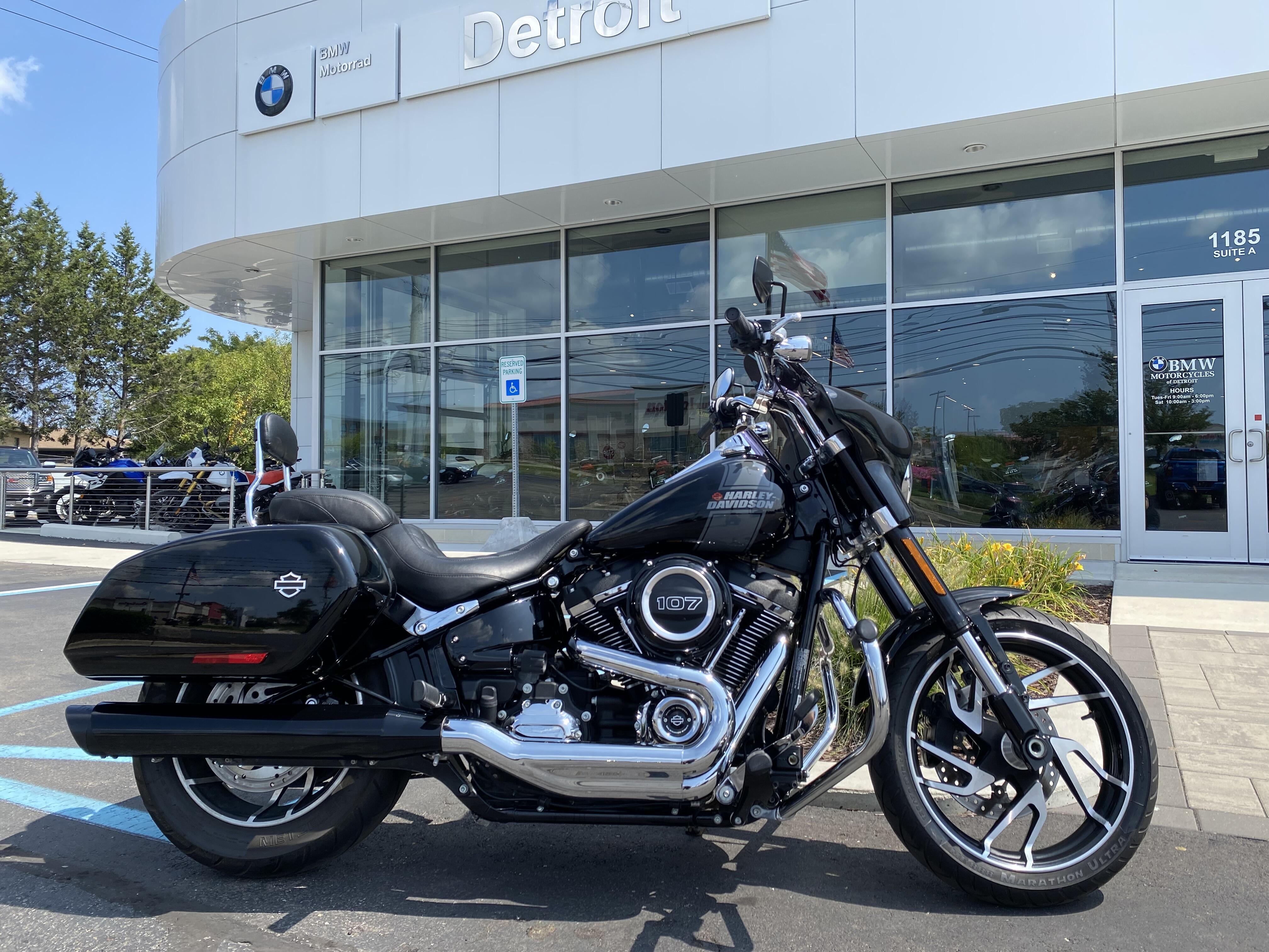2021 Harley FLSB SOFTAIL SPORT GLIDE SPORT GLIDE in Rochester Hills, MI