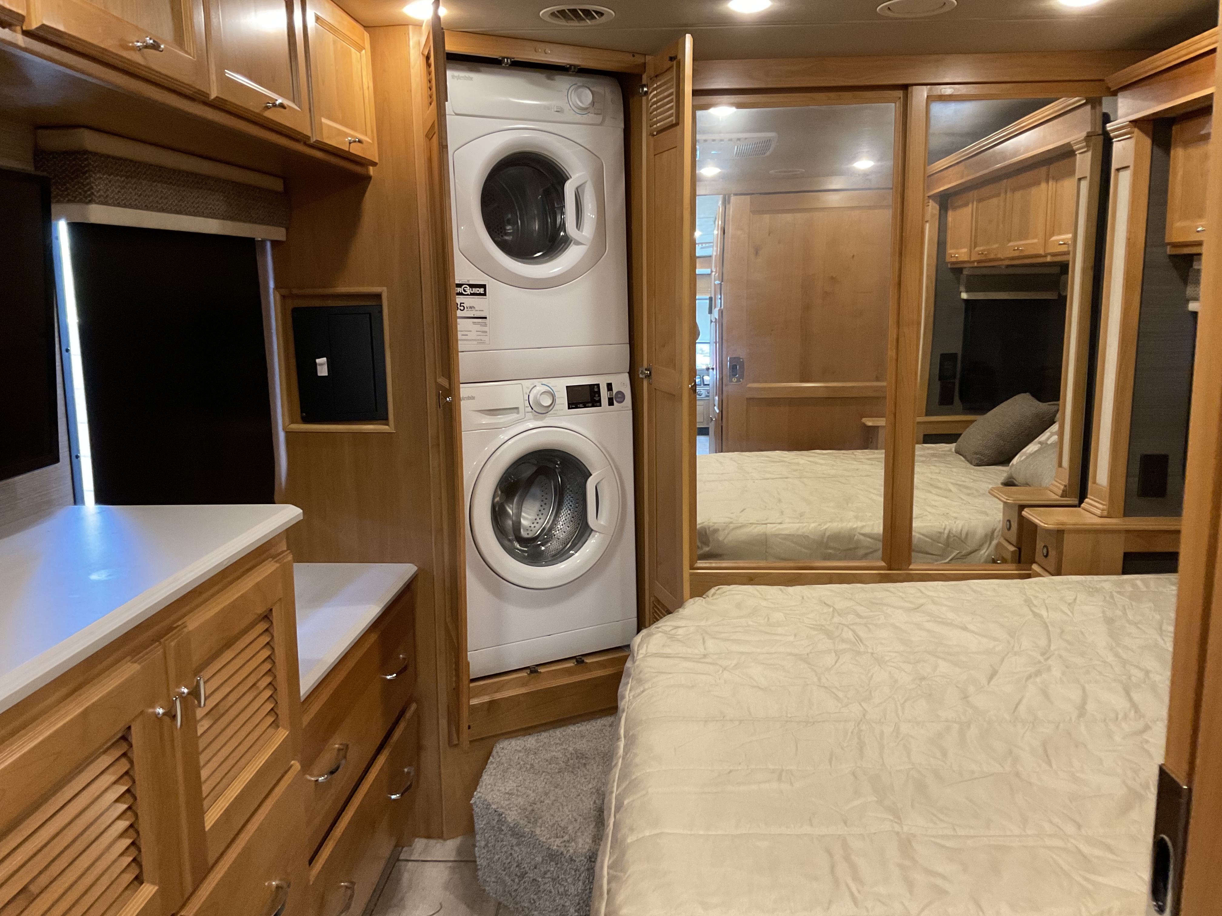2022 Tiffin Motorhomes ALLEGRO RED 33 AL RV