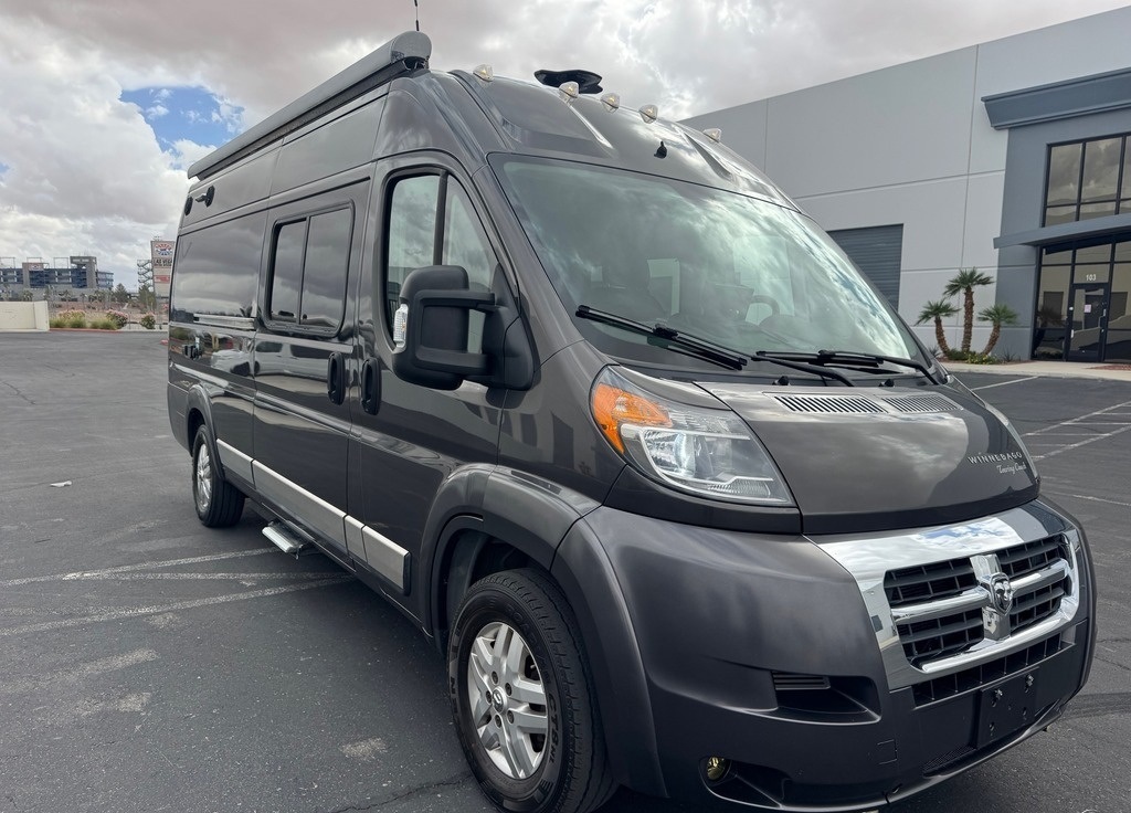 2018 Winnebago TRAVATO 59G RV