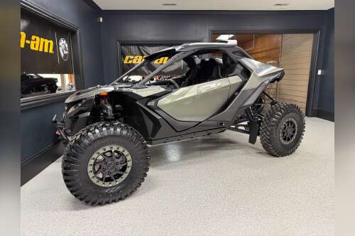 2026 Can-Am Maverick R X RC with Smart-Shox in iron station NC