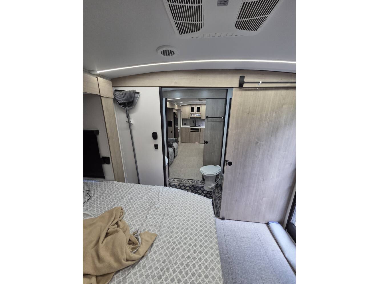 A photo of this 2025 Grand Design IMAGINE 2920BS
