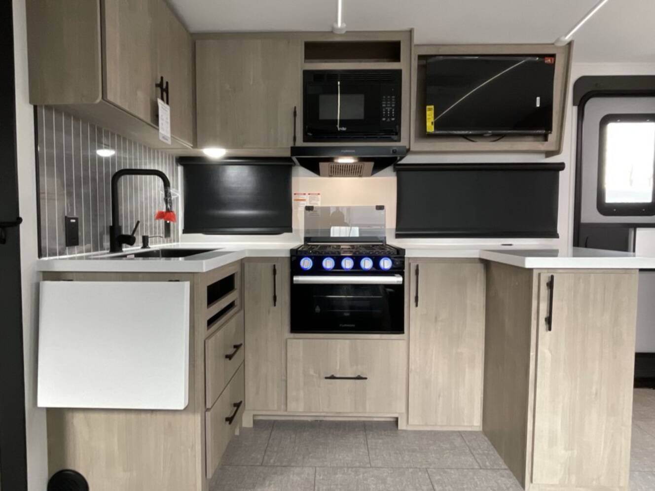 A photo of this 2025 Grand Design Imagine 2300MK