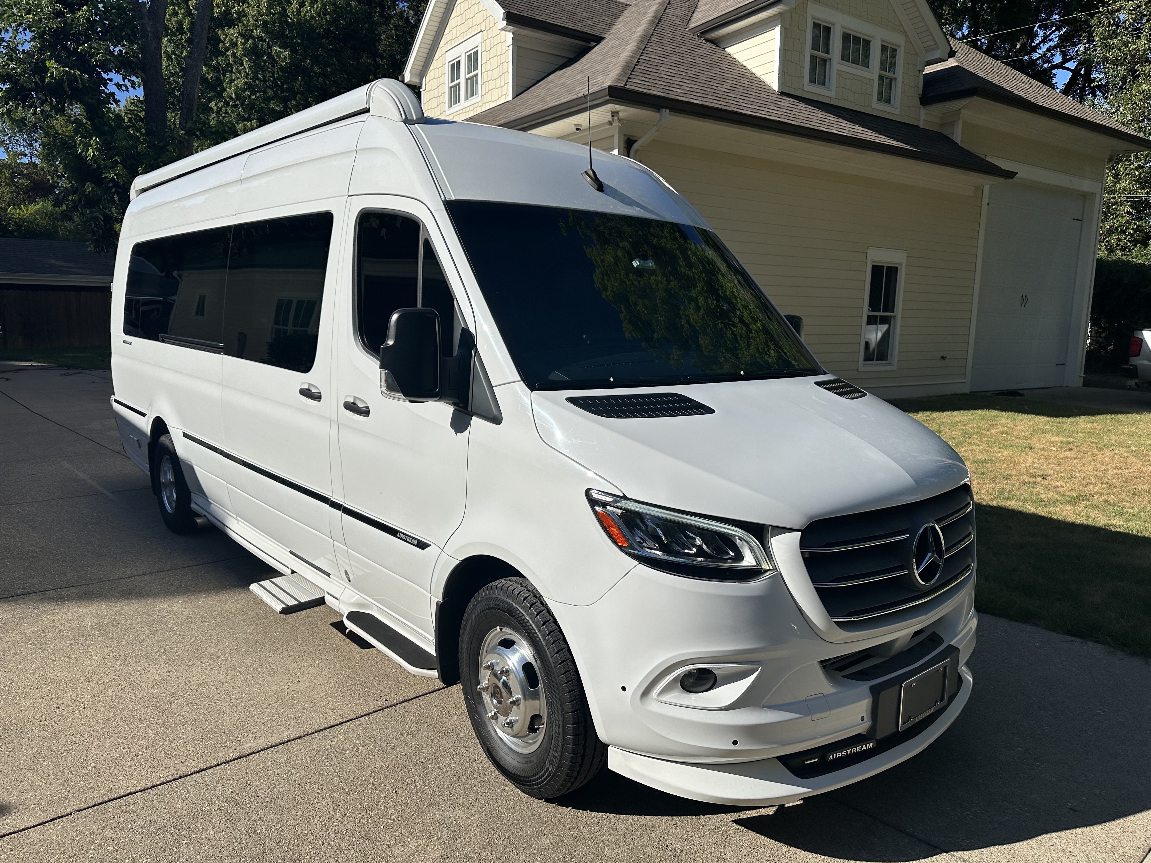 2021 Airstream INTERSTATE GRAND TOUR EXT 3500 4WD in louisville KY