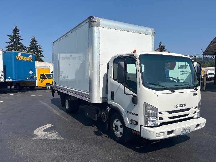 2022 ISUZU NPR HD in Kent, WA