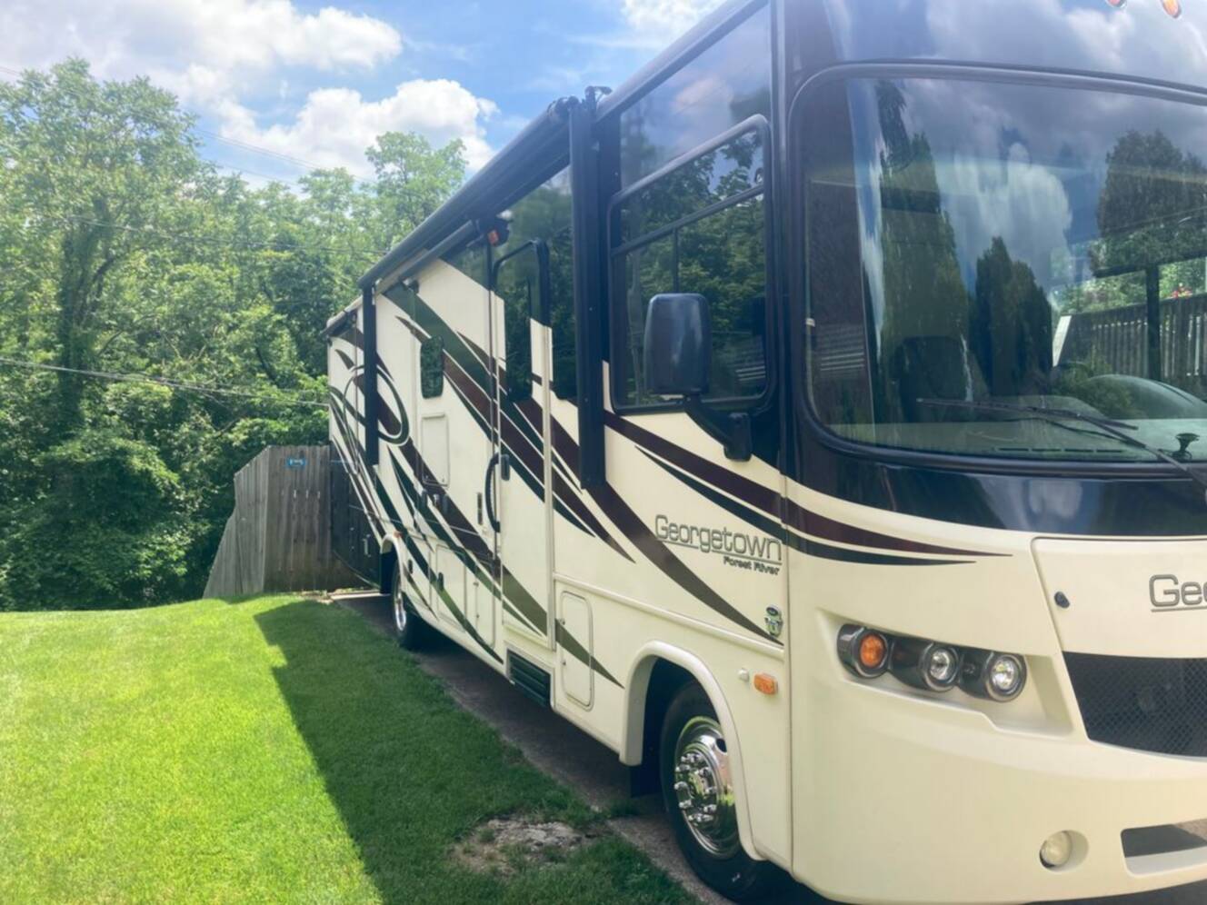 A photo of this 2015 Forest River Georgetown 328TS