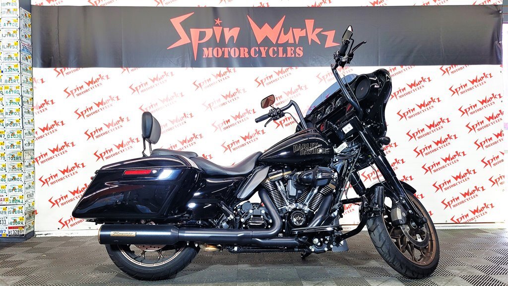 2023 Harley Davidson FLHXST STREET GLIDE BASE in Seminole, FL