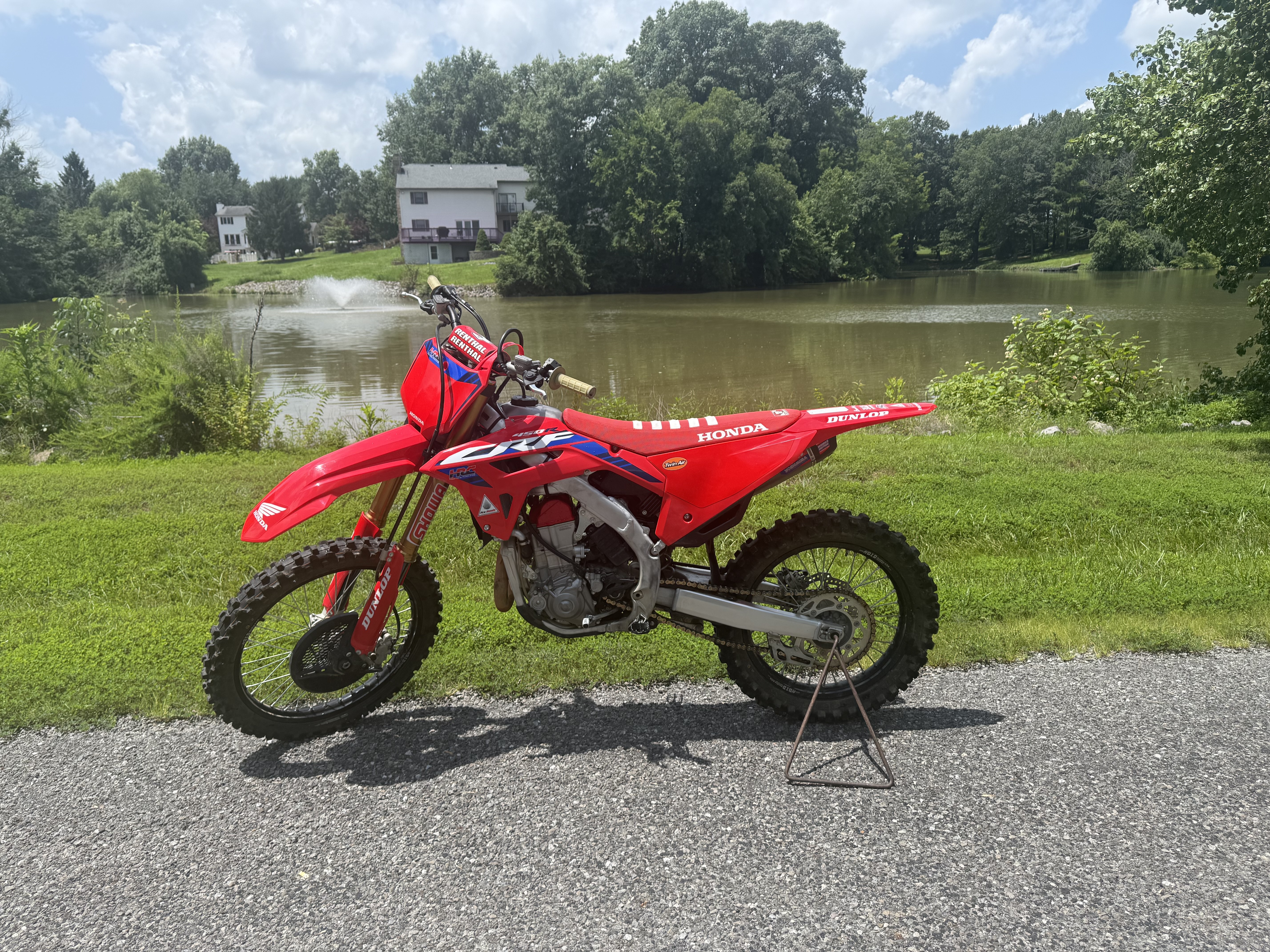 2024 Honda CRF 450R Dirt Bike motorcycle