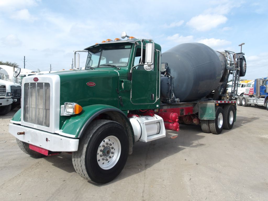 2014 PETERBILT 365 in Houston, TX
