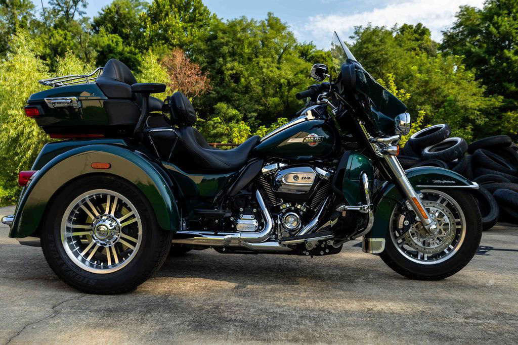 2024 Harley-Davidson Trike FLHTCUTG - Tri Glide Ultra ULTRA CLASSIC® in Alton, IL