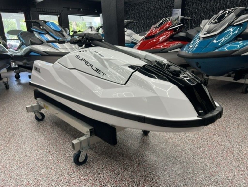 2025 Yamaha Waverunners SuperJet® in tequesta FL