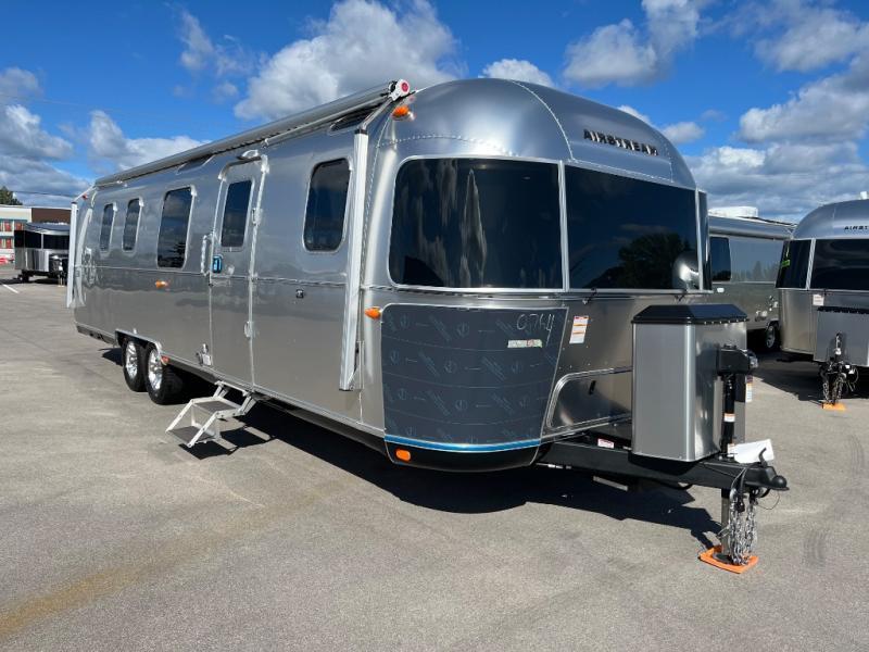 2027 Airstream Classic 33FB in traverse city MI