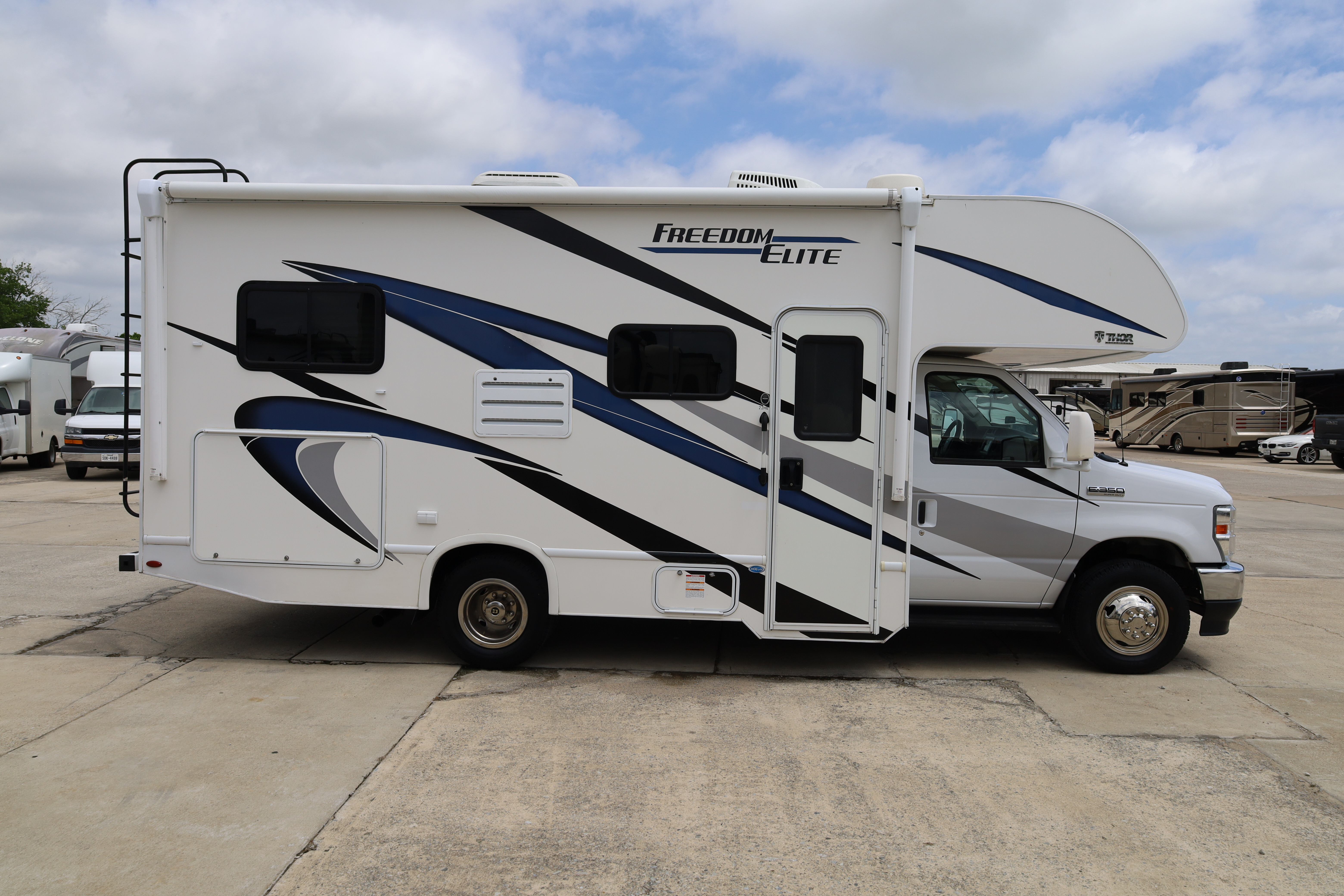 2022 Thor Motor Coach Freedom Elite 22HE in royse city TX