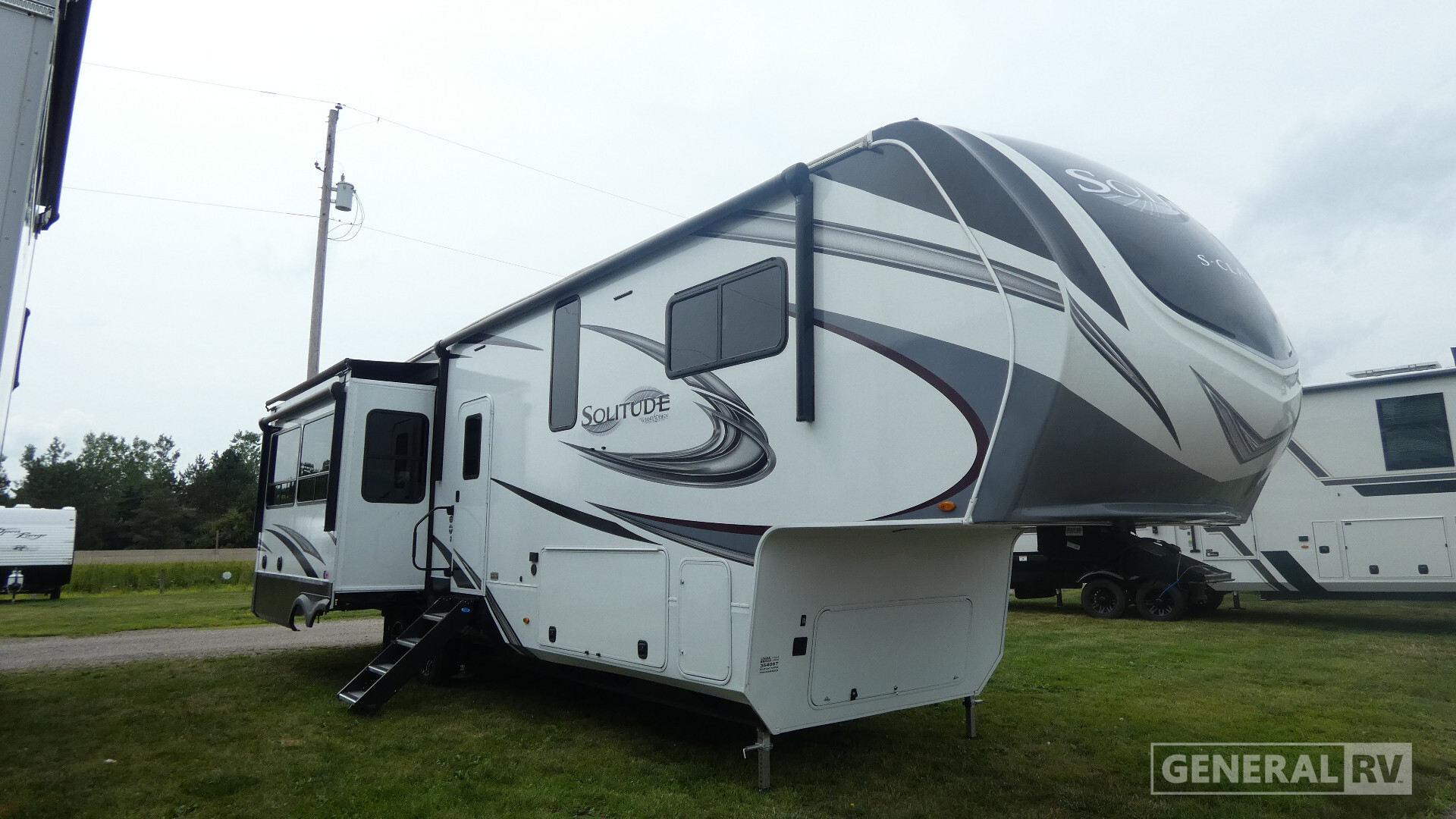 2022 Grand Design SOLITUDE 3540GK in birch run MI