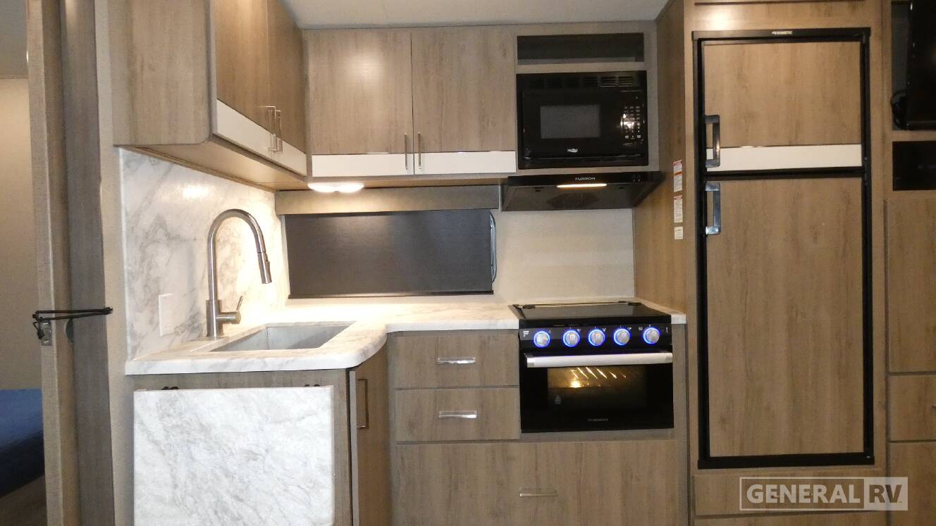 A photo of this 2022 Grand Design IMAGINE 2800bh