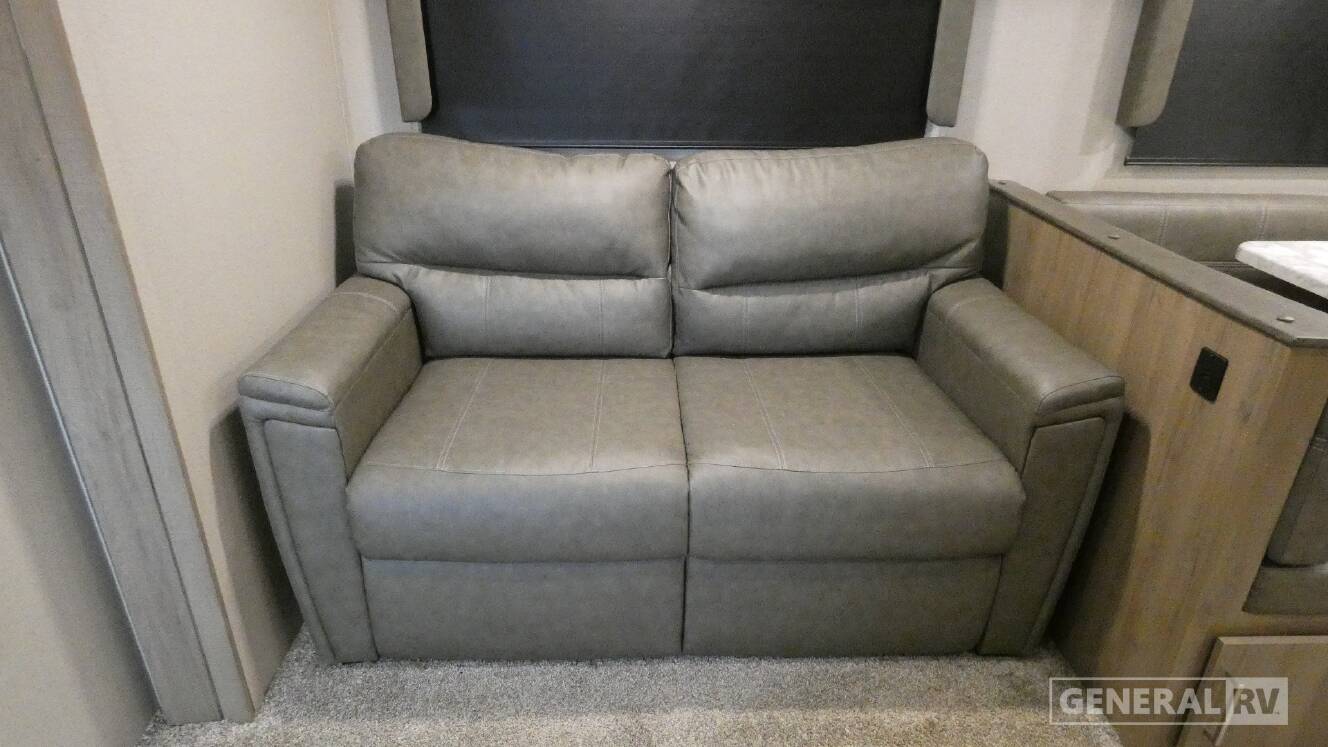 A photo of this 2022 Grand Design IMAGINE 2800bh