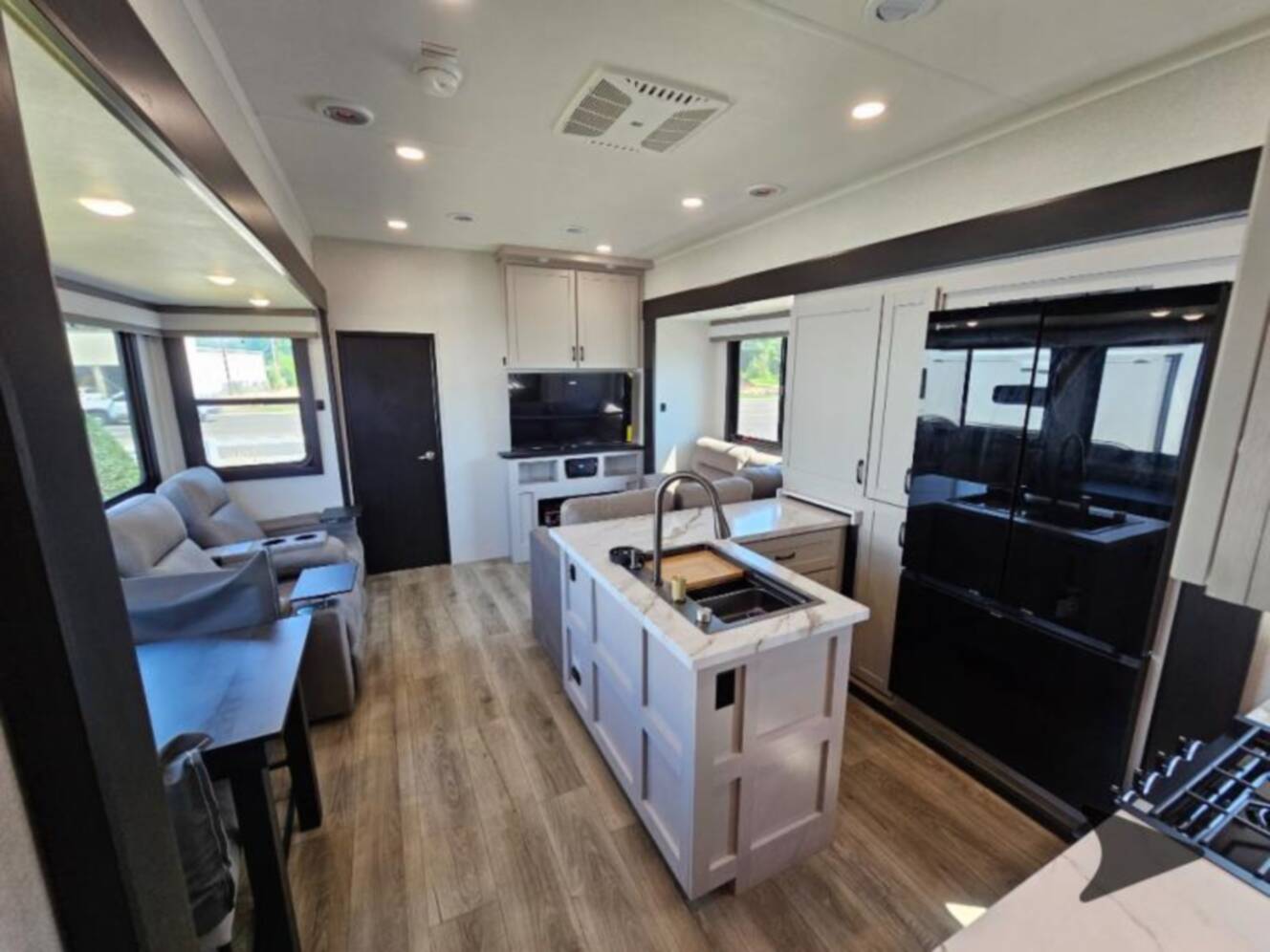 A photo of this 2026 Jayco Seismic 395