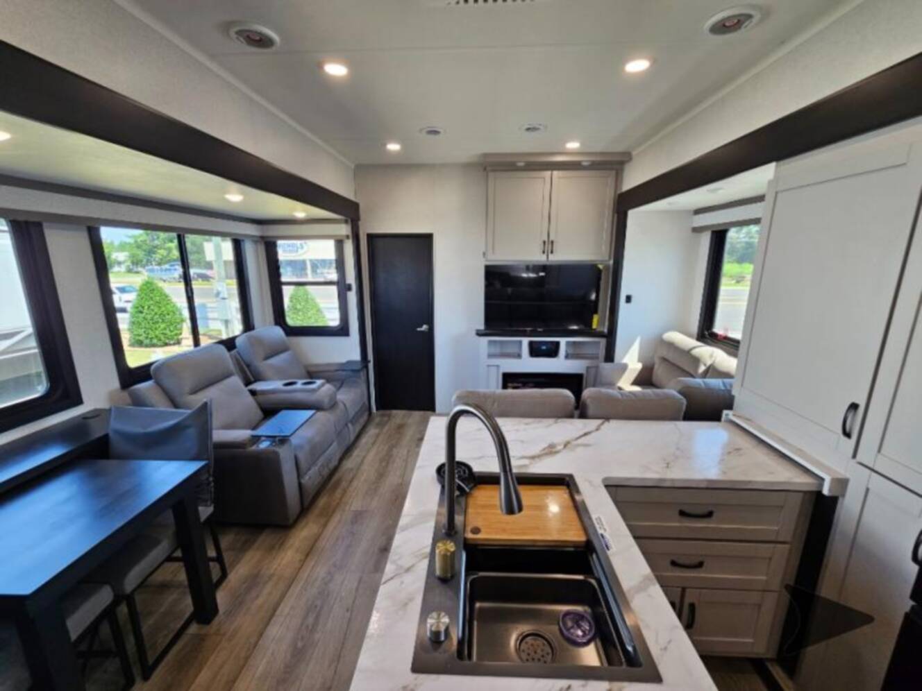 A photo of this 2026 Jayco Seismic 395