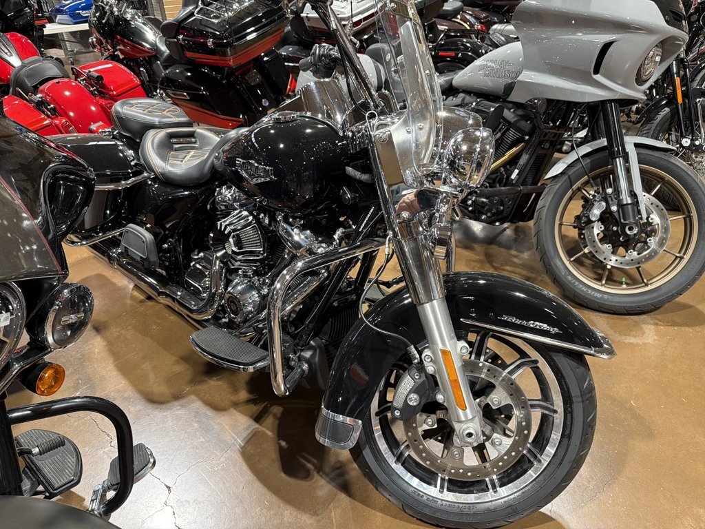 2018 Harley-Davidson ROAD KING in Palm Bay, FL