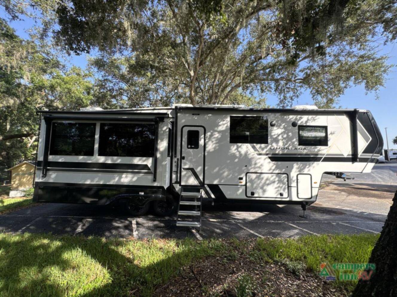A photo of this 2026 Keystone Rv Montana 3231CK