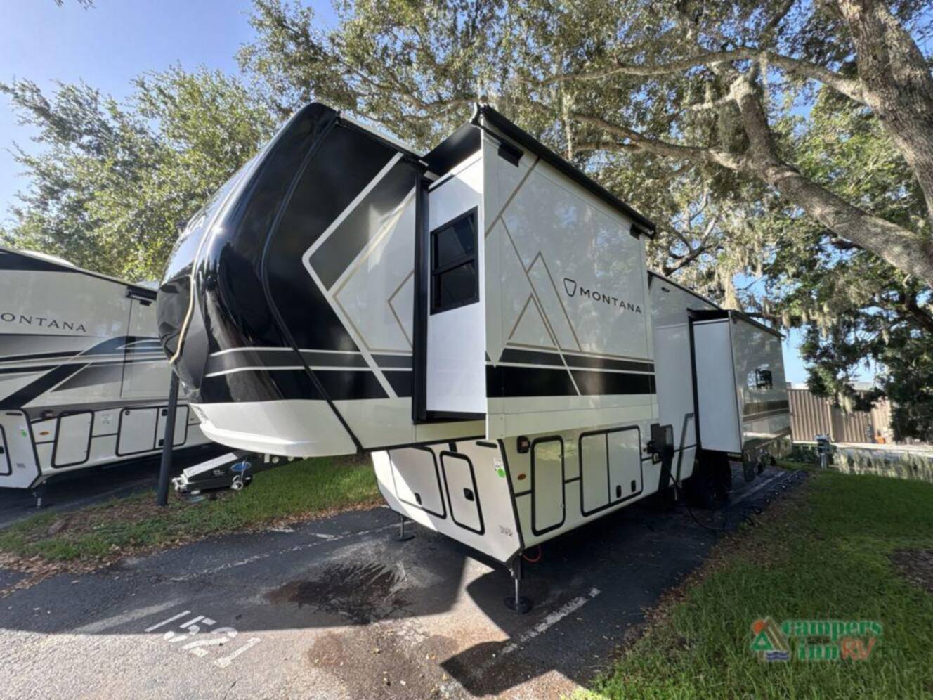 A photo of this 2026 Keystone Rv Montana 3231CK