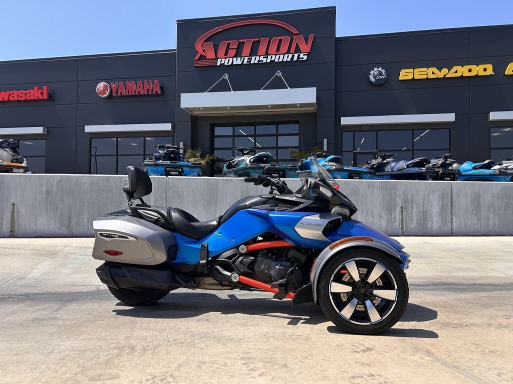 2016 Can-Am Spyder® F3-T 6-Speed Semi-Automatic (SE6) F3-T SE6 in Broken Arrow, OK
