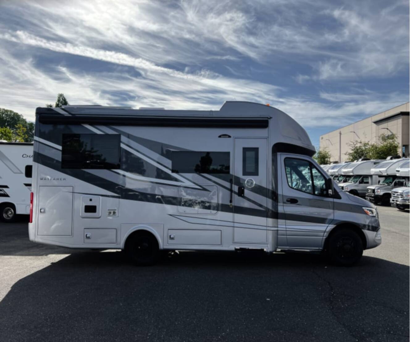 A photo of this 2027 Tiffin WAYFARER 25XLW