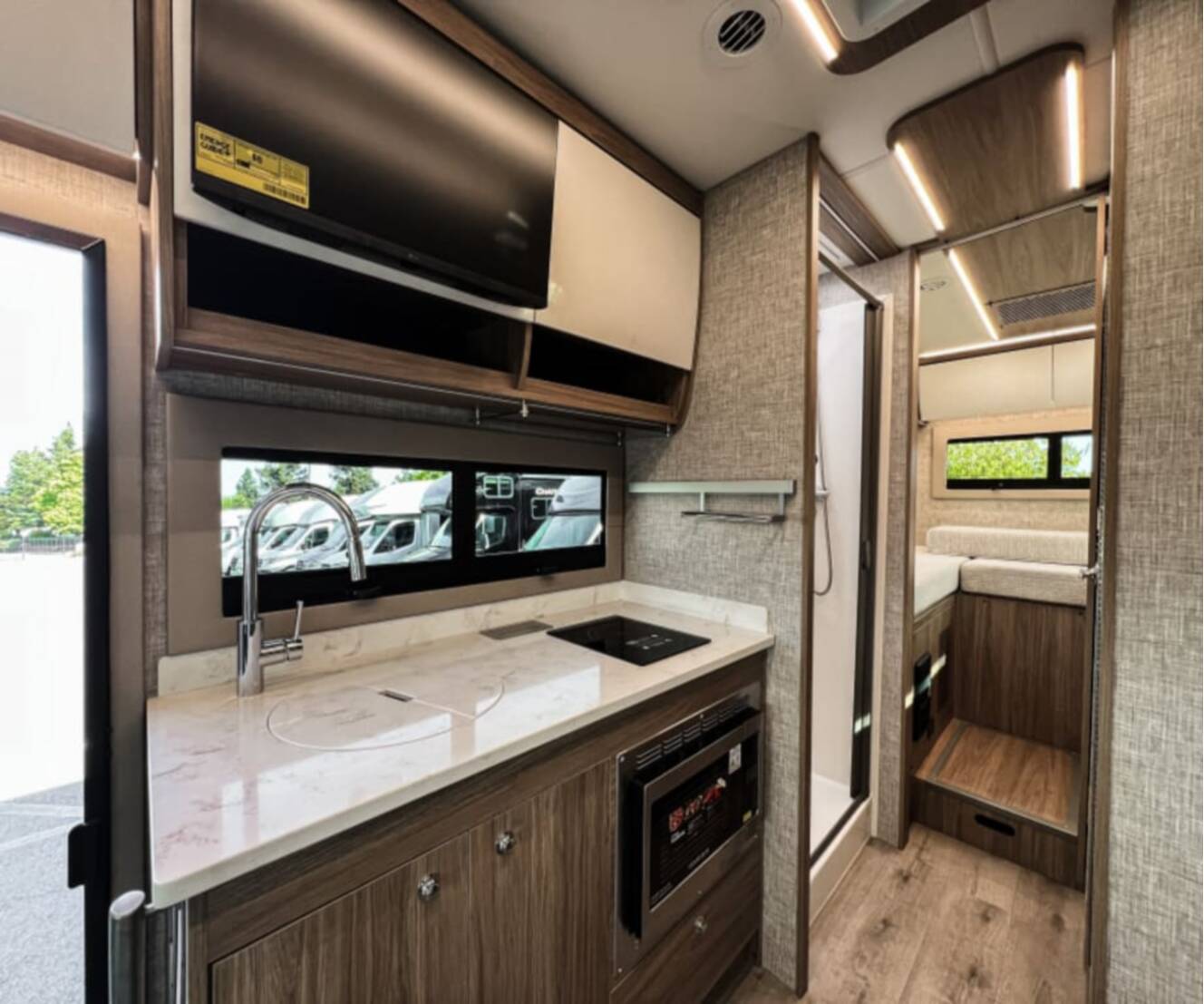 A photo of this 2027 Tiffin WAYFARER 25XLW