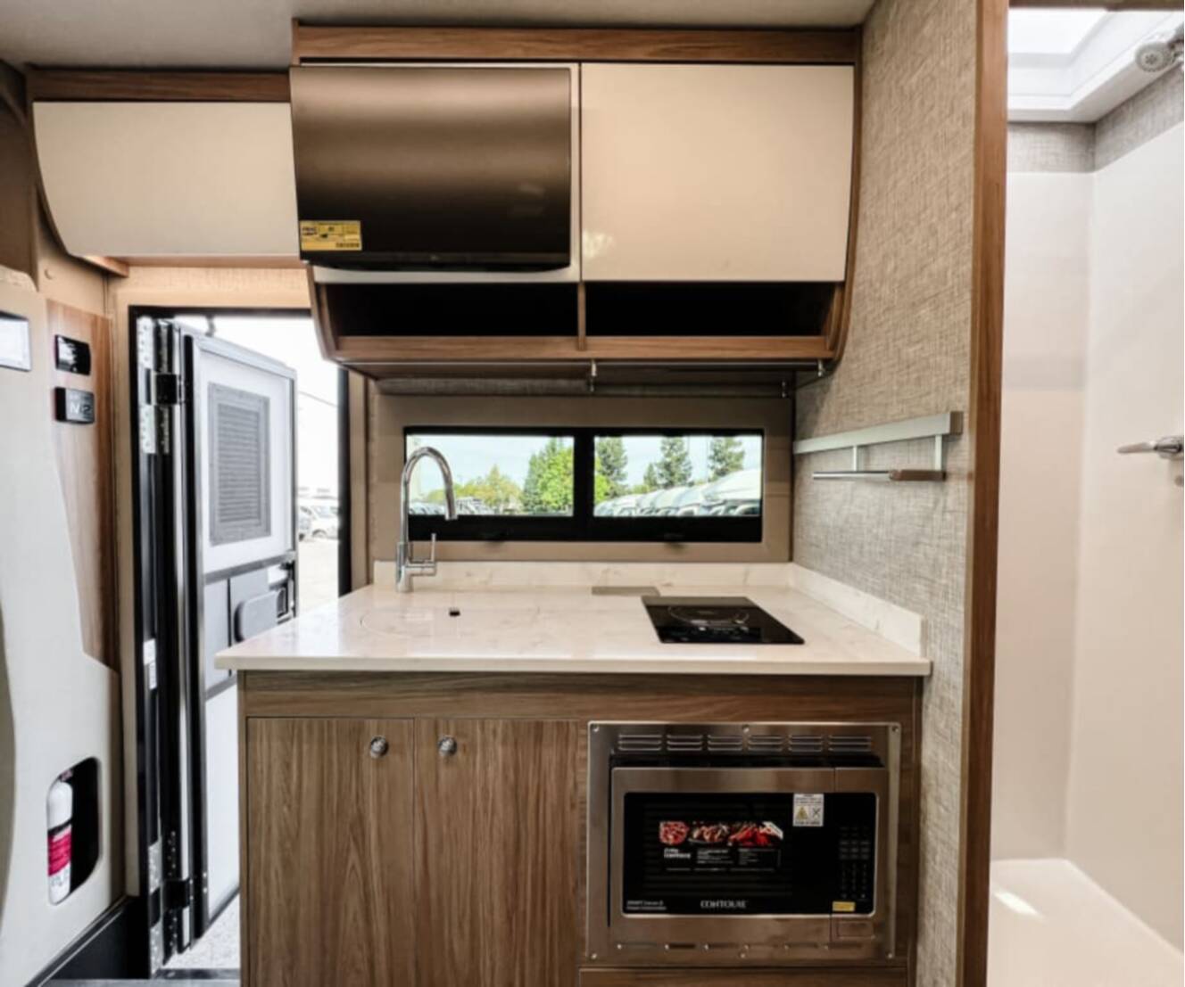 A photo of this 2027 Tiffin WAYFARER 25XLW