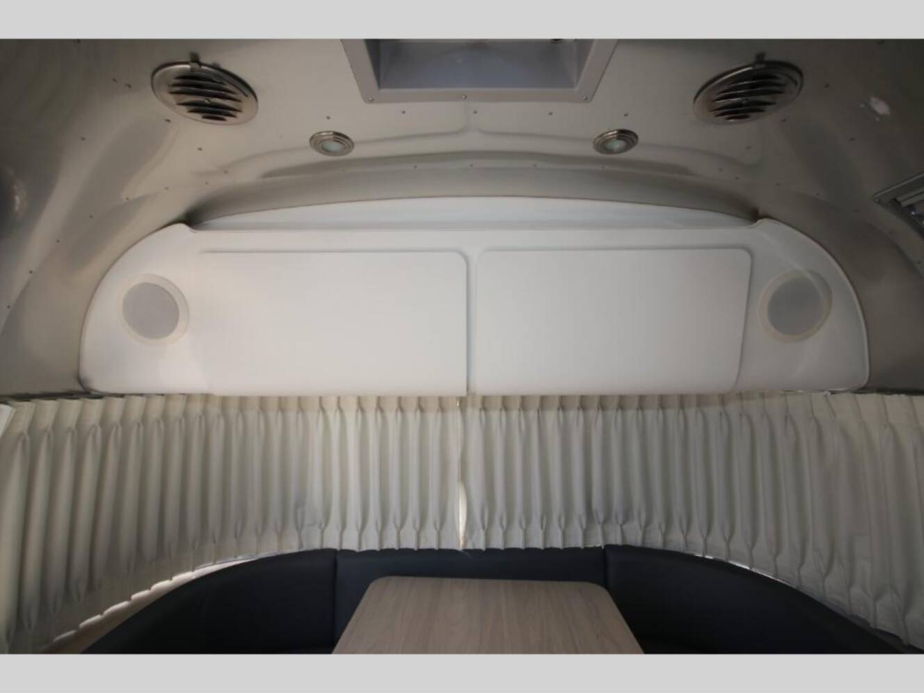 A photo of this 2019 Airstream Globetrotter 27FBQ