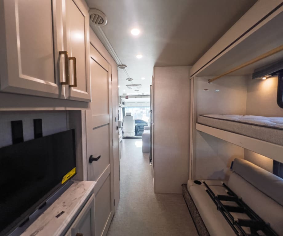 2026 Fleetwood FLAIR 33B6 in san diego CA