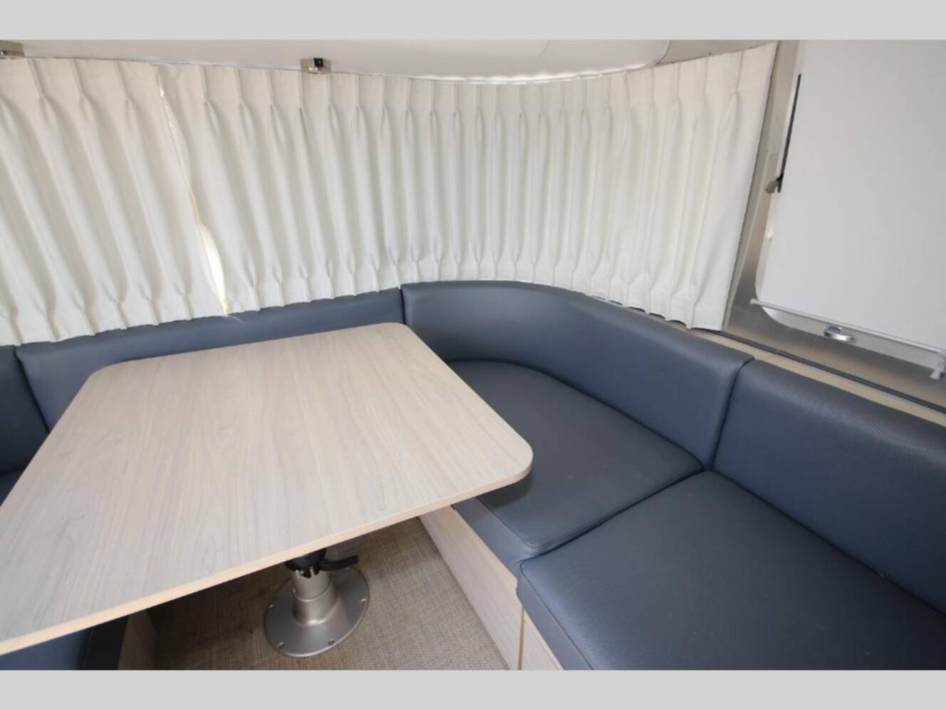 A photo of this 2019 Airstream Globetrotter 27FBQ